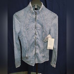 NWT lululemon Define  Blue/gray, Size 8